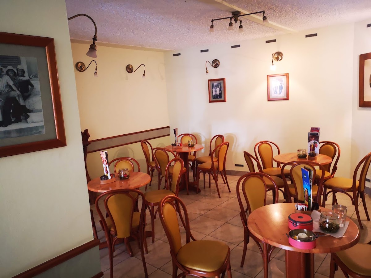 Črnomaljska kavarna Iris Fabjan s.p.