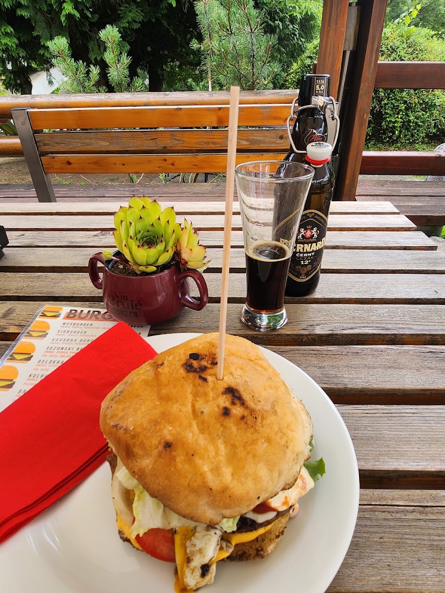 Črnomaljska kavarna Iris Fabjan s.p.