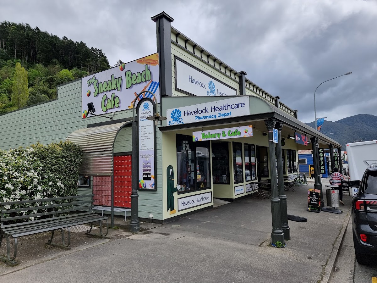 Sneaky Beach Cafe