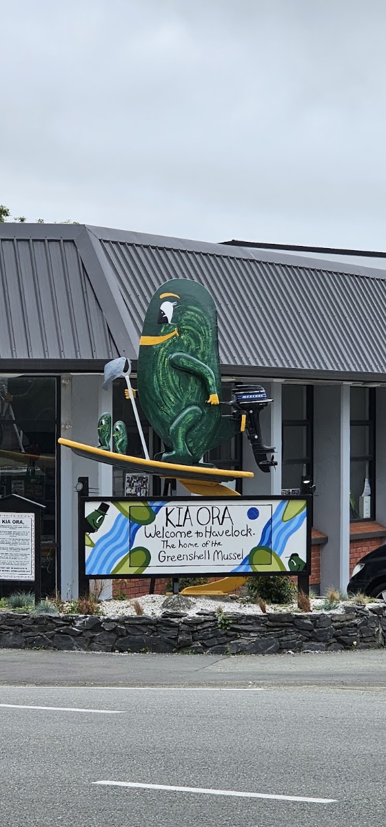 Sneaky Beach Cafe