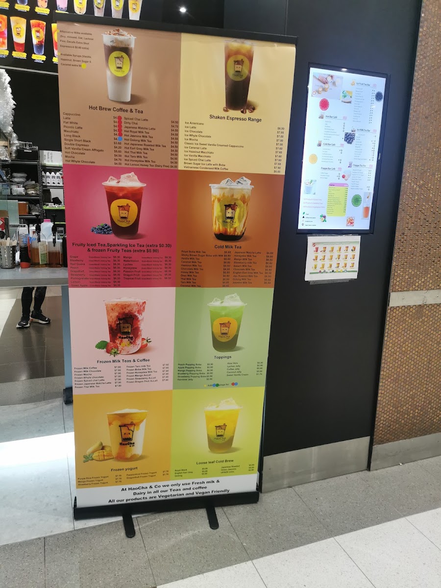 HaoCha & Co 好茶咖啡 menu board