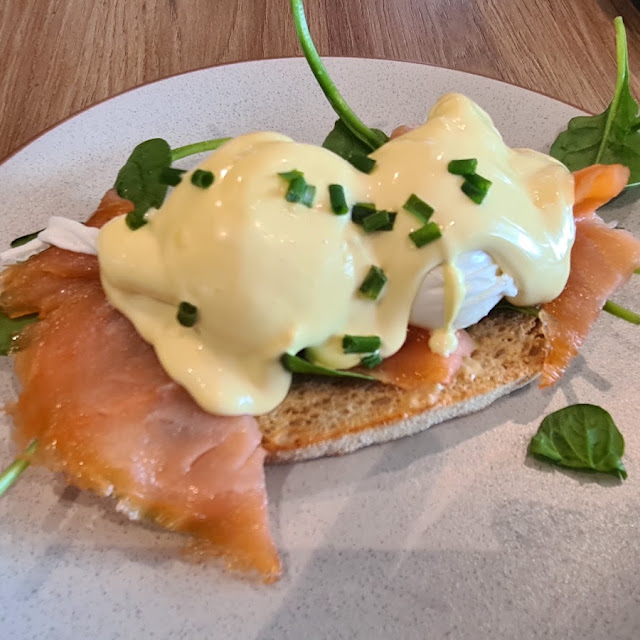 Eggs Benedict with Salmon