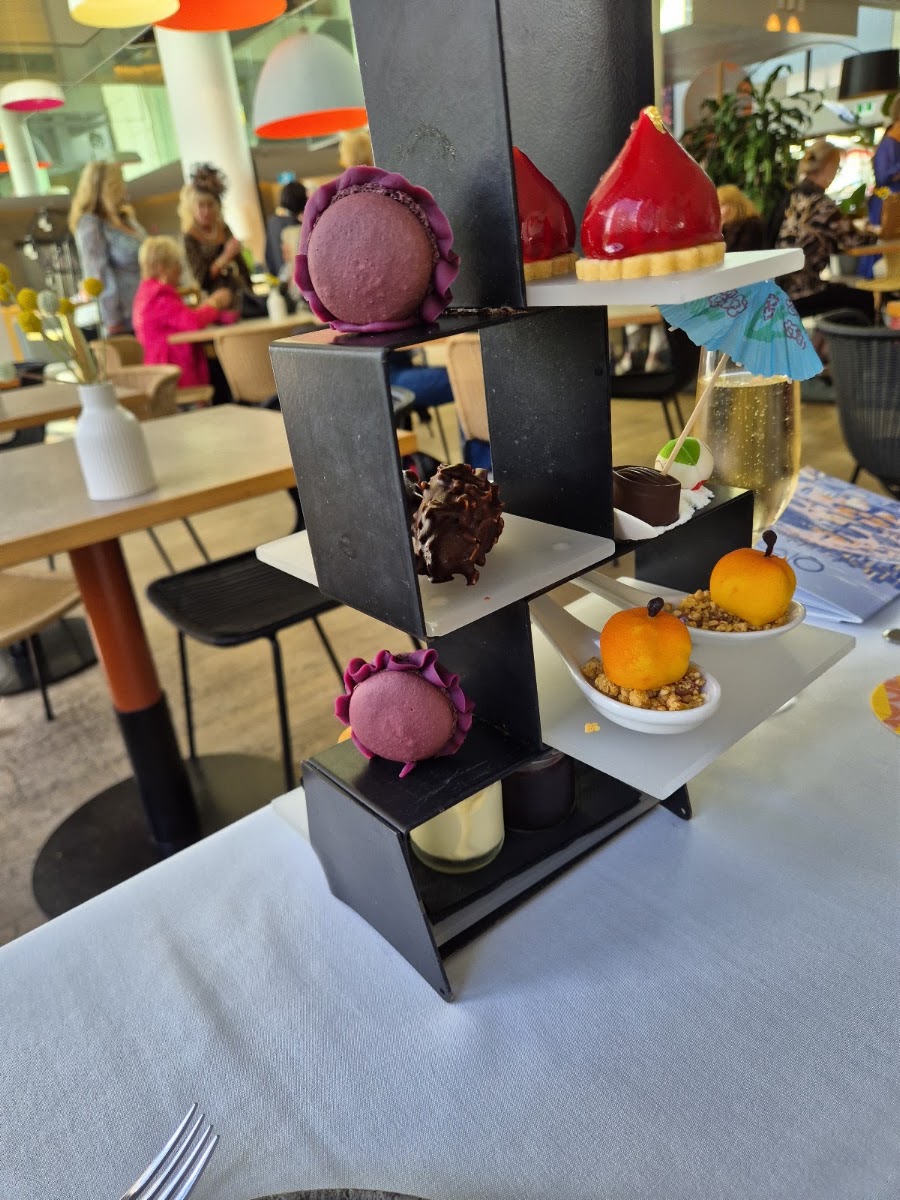 Fixx Cafe and Lounge