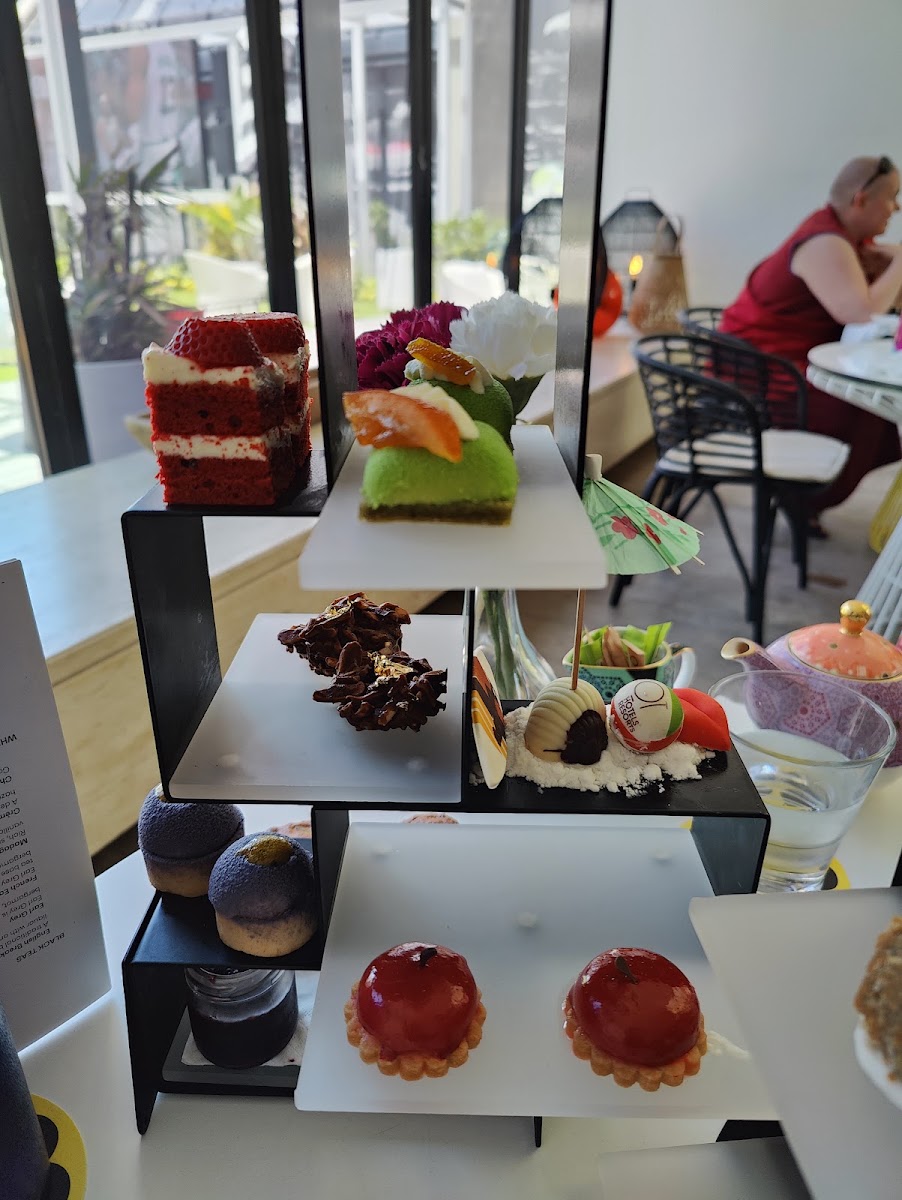 Fixx Cafe and Lounge