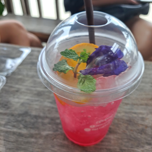 สตอเบอรี่โชดา
