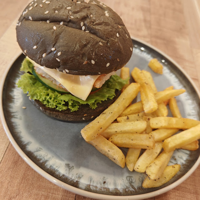 Burgers & Wraps