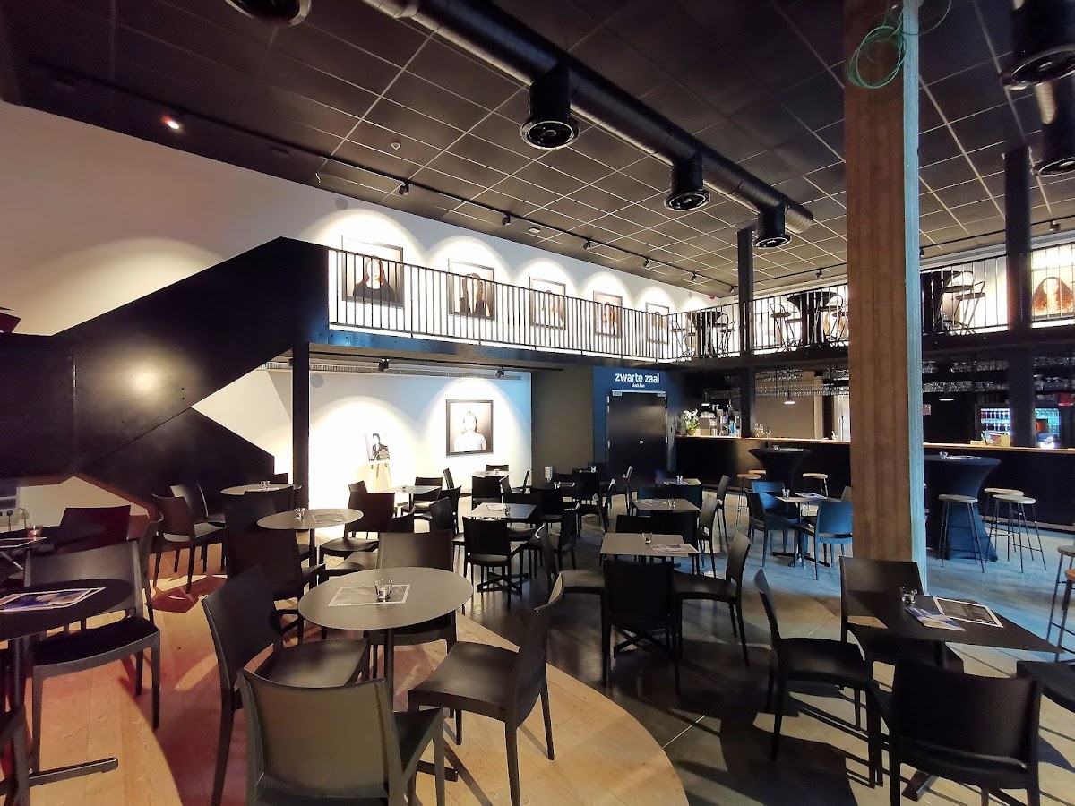 MuzeCAFE