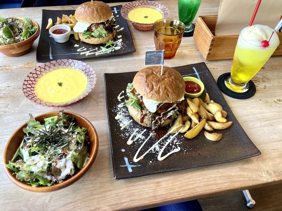 tona cafe