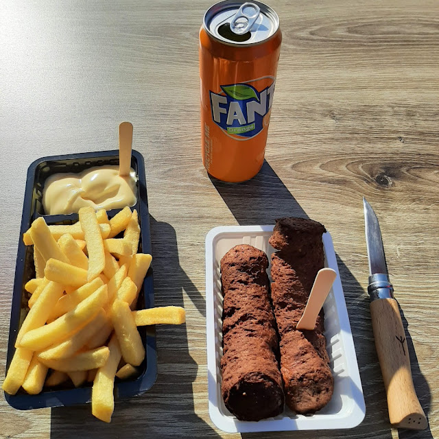 Frites Met Mayo Gehaktstaaf
