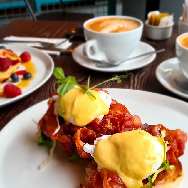 Wilo Eggs Benedict