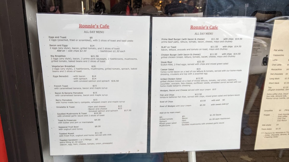 Ronnie's Cafe menu board