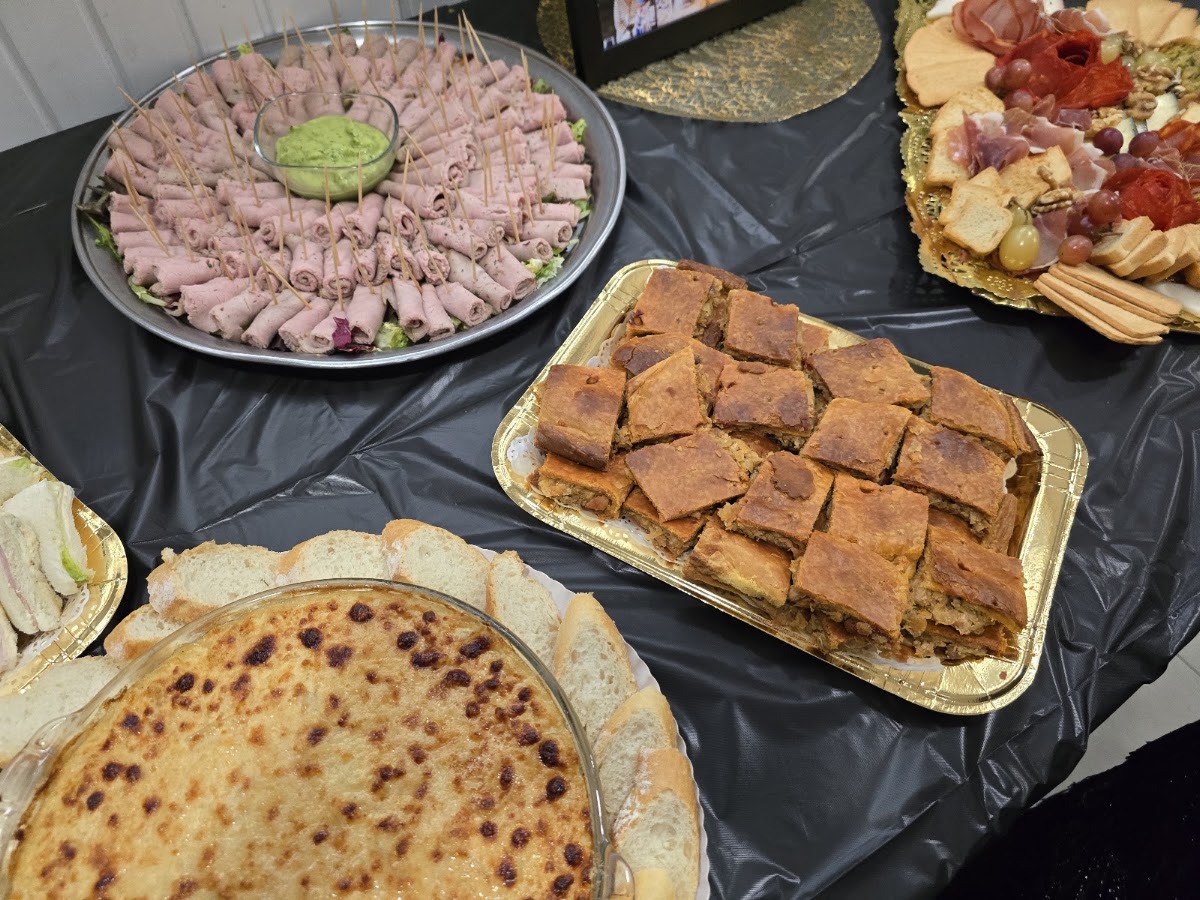 Cafetería Con Dos Fogones
