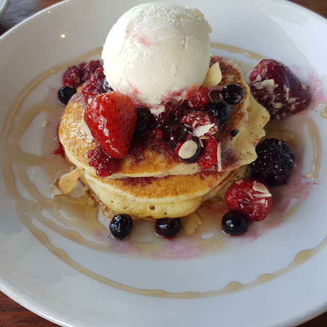 Pancakes with Berries