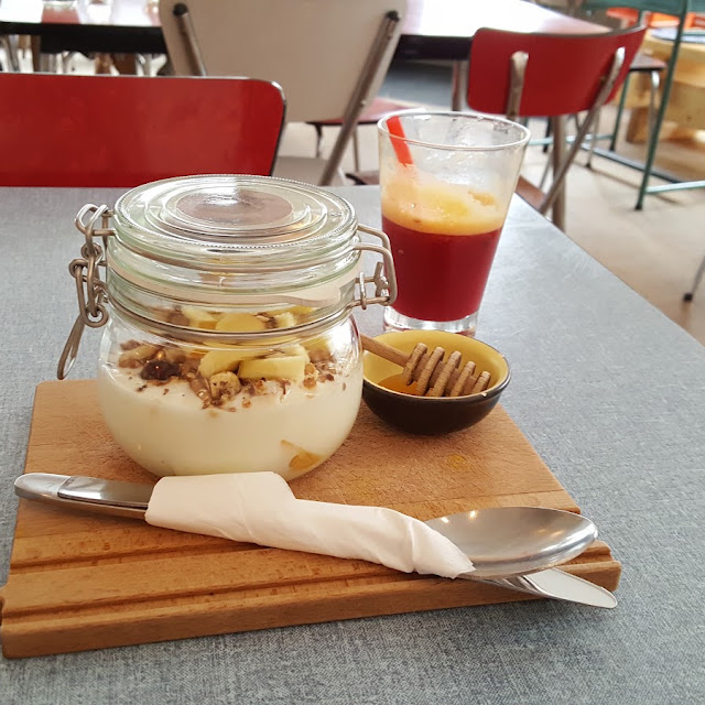 Granola Yoghurt