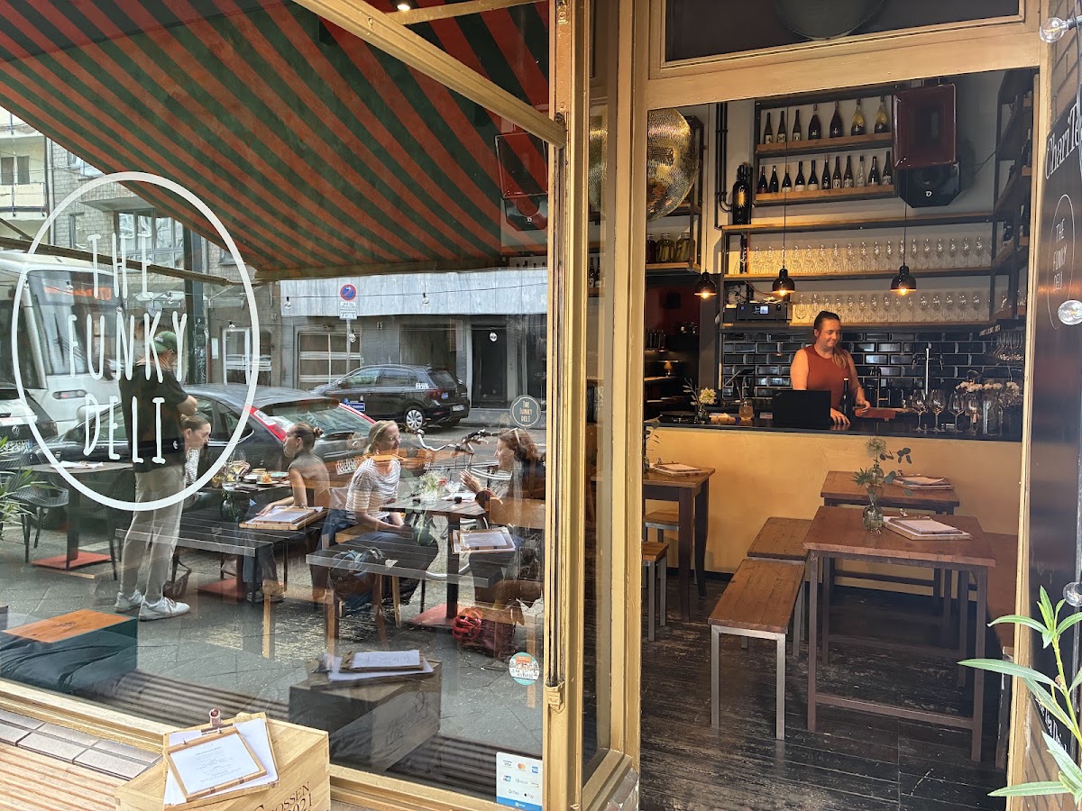 The funky Deli