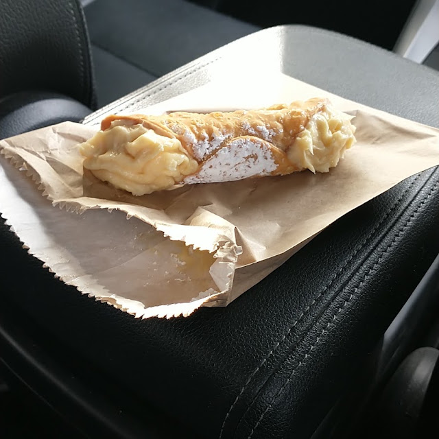 Caramilk Cannoli