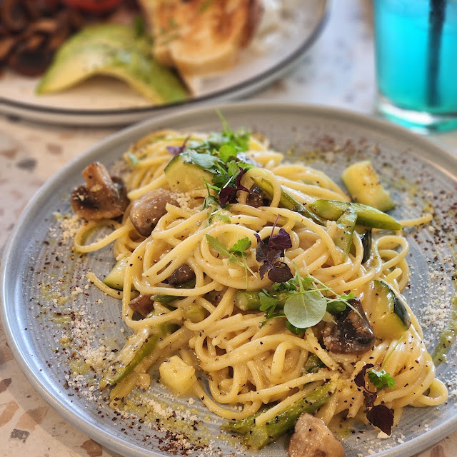 Butter Truffle Pasta