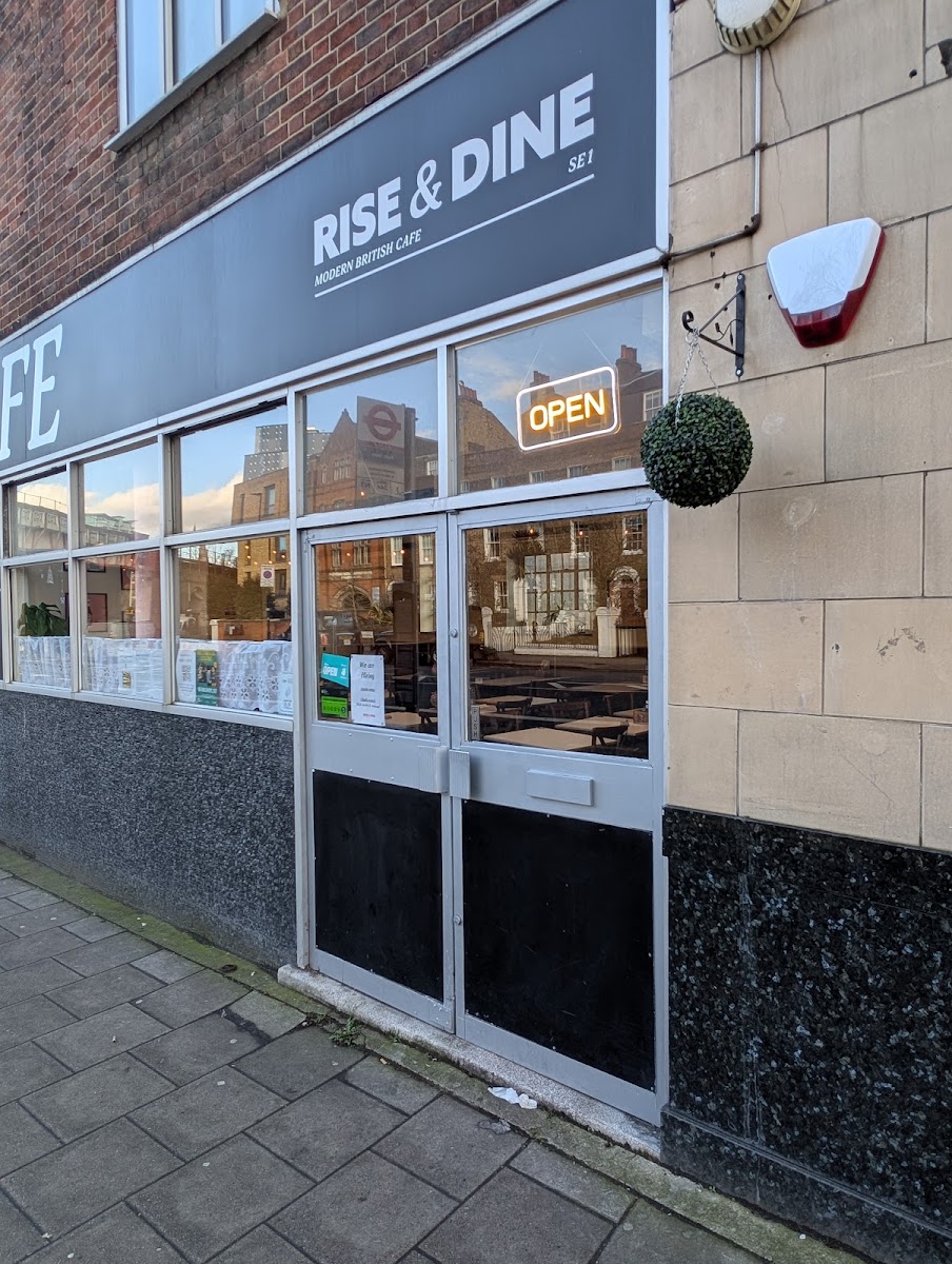 Rise and Dine Cafe