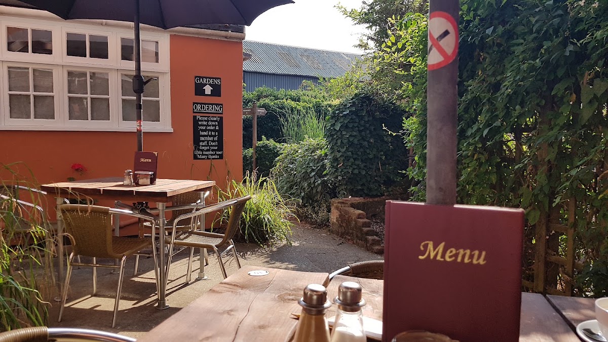 Crabtrees Cafe Bar