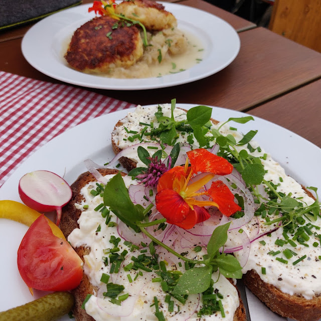 Erdäpfelkasbrot Kaspressknödel Mit Kraut