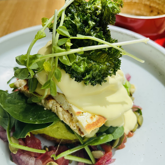 Halloumi Benedict