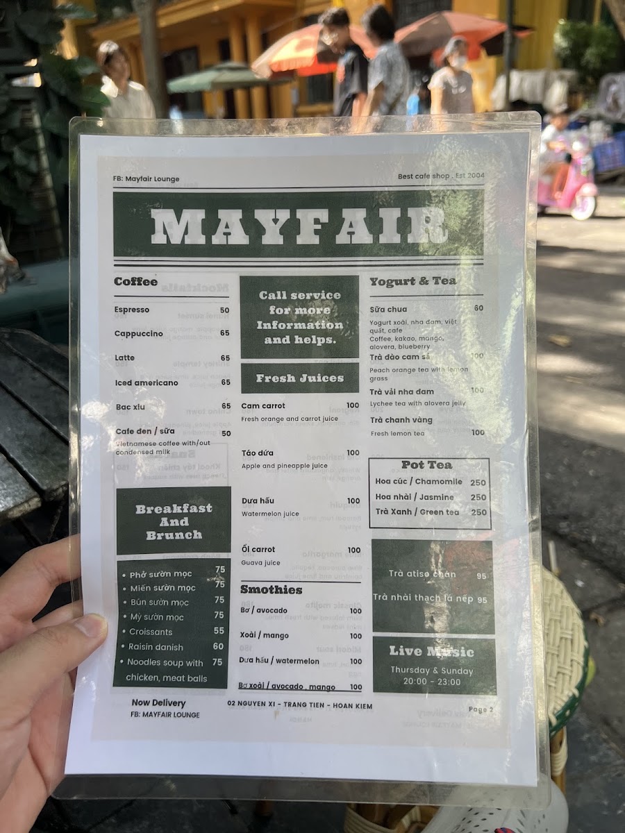 Cafe de Mayfair menu board