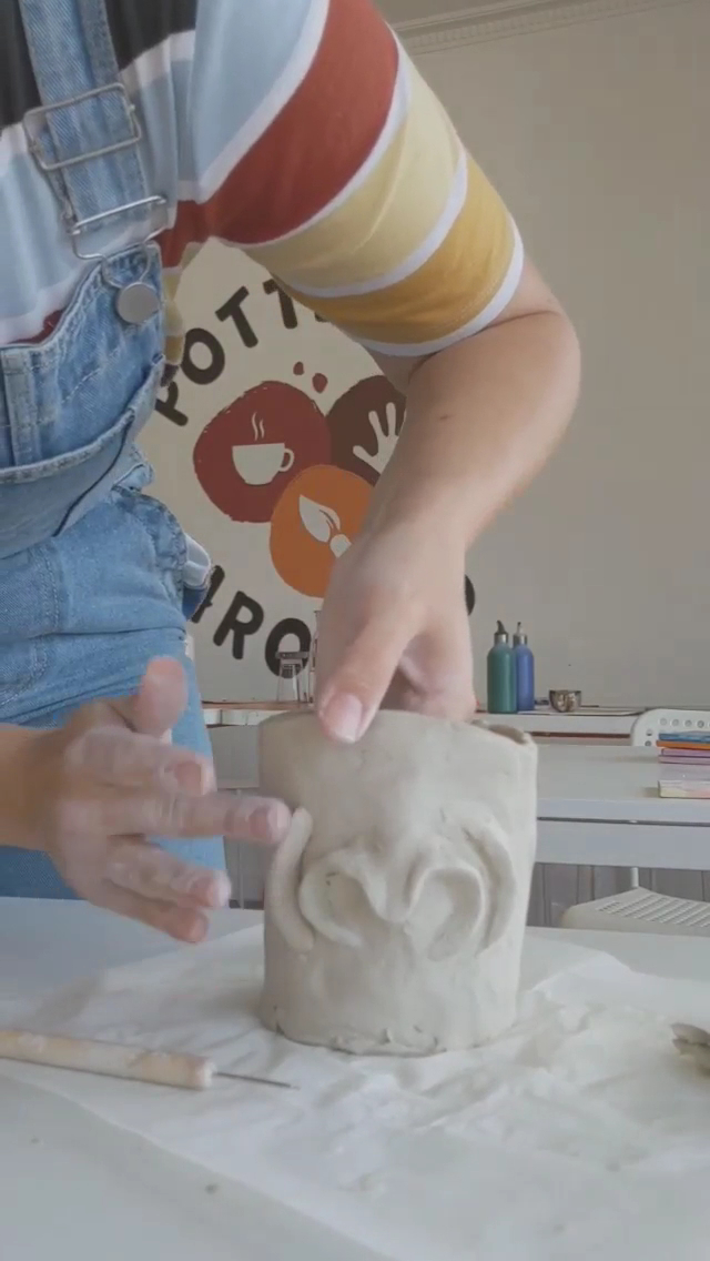 Pottering Around Pottery Studio & Cafe