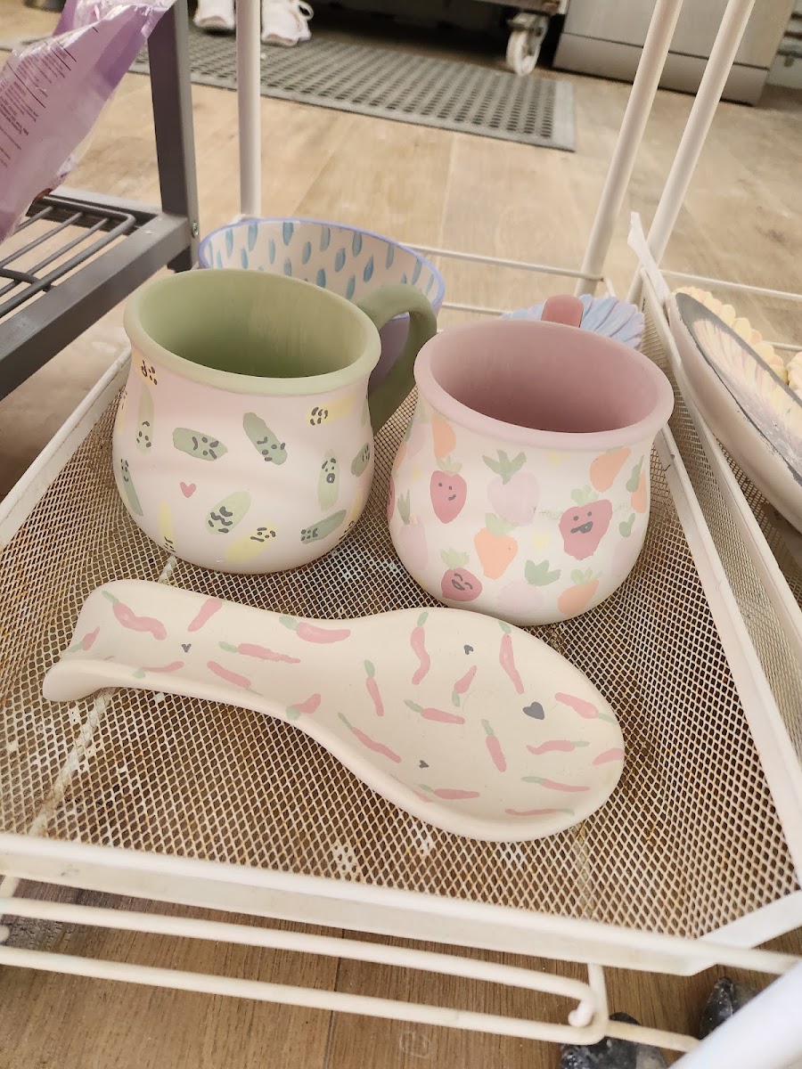 Pottering Around Pottery Studio & Cafe