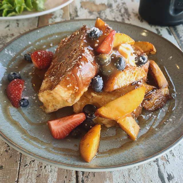 French Toast with Peaches and Salted Caramel