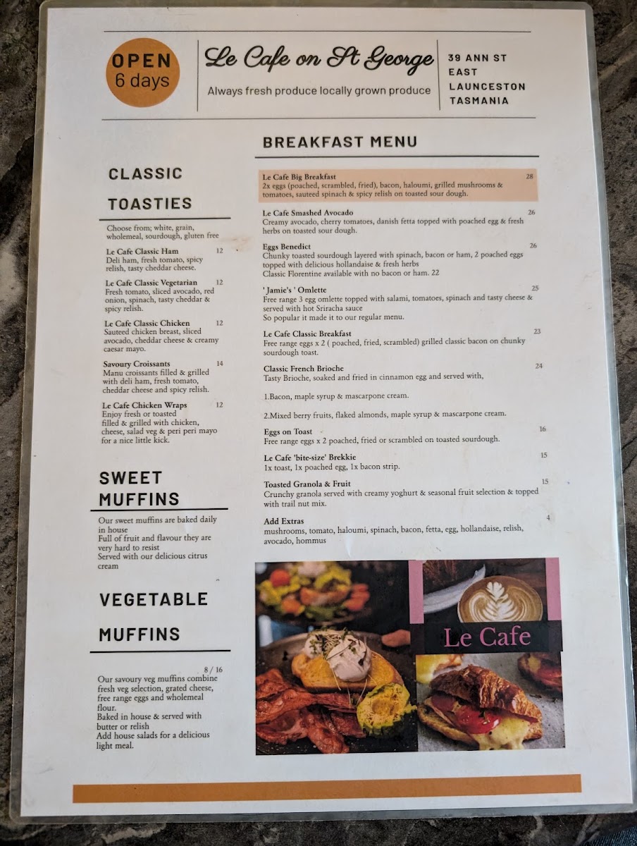 Le Cafe on St George menu board