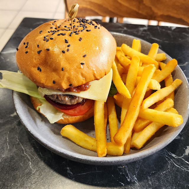 Conductor Burger