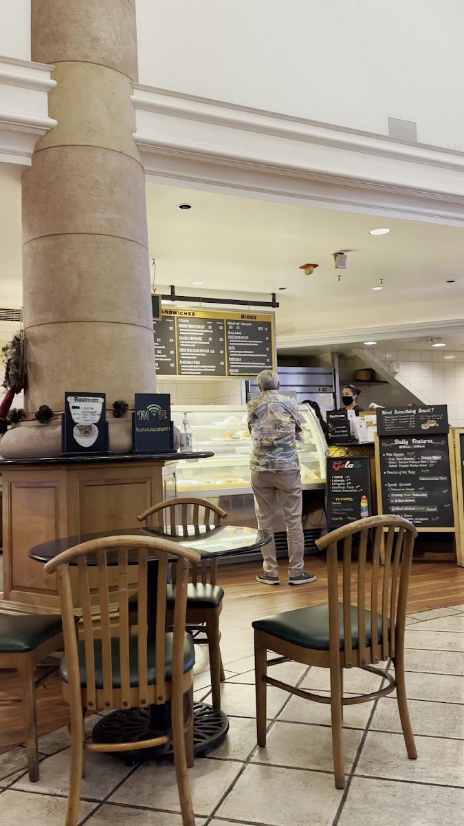 Honolulu Cafe