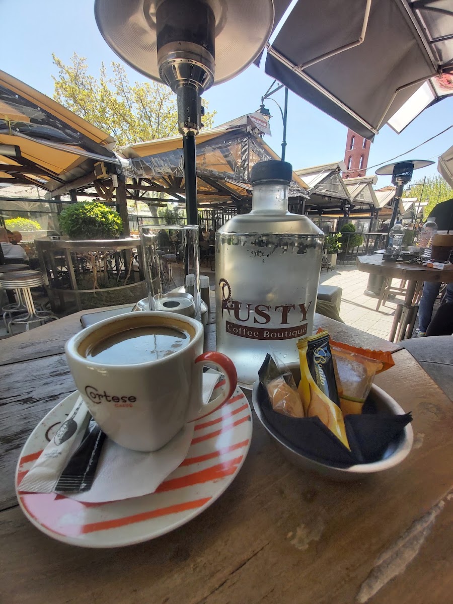RASTY CAFE