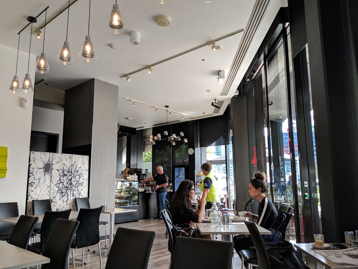 Mad Duck Cafe