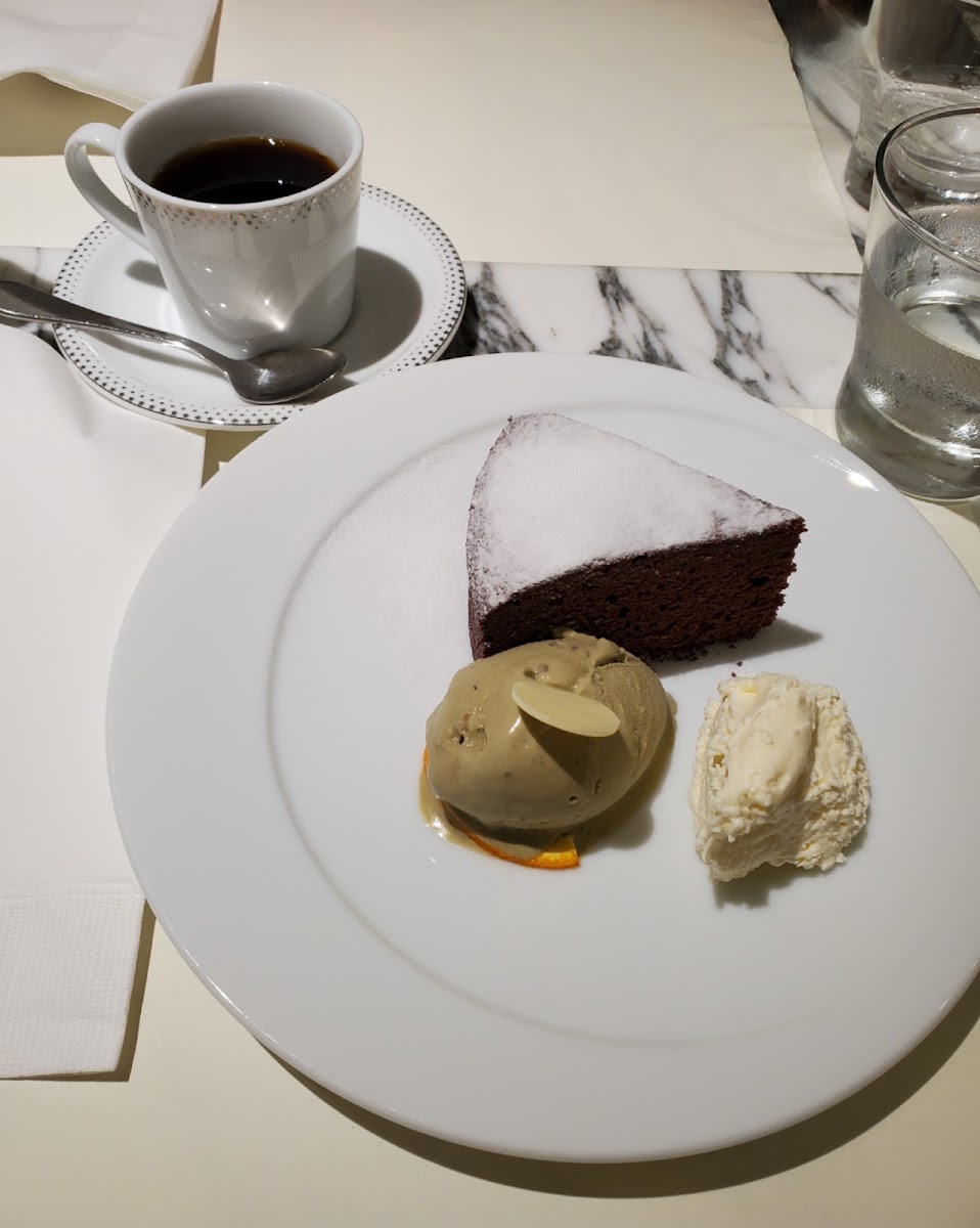 STAR JEWELRY CAFE & Chocolatier