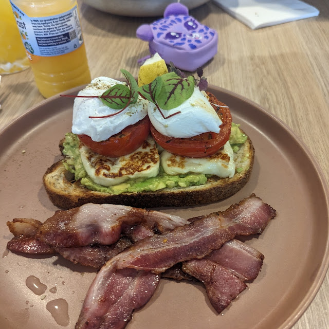 Eggs on Toast Yourway