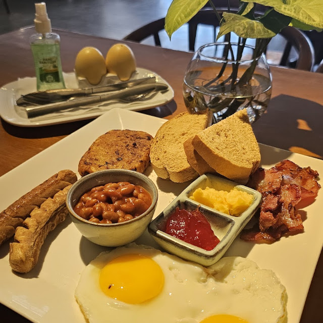 American Breakfast