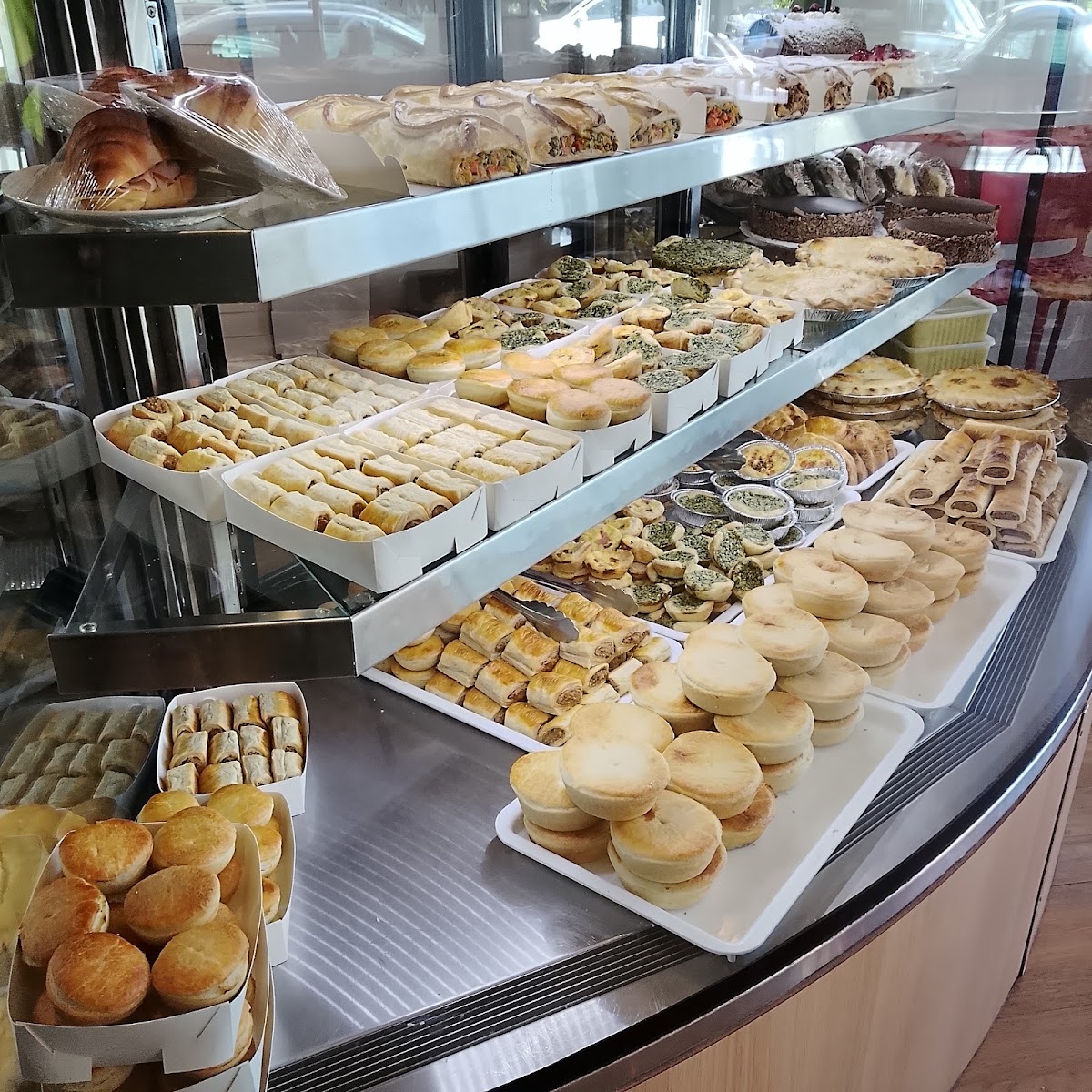 Hilltop Cakes