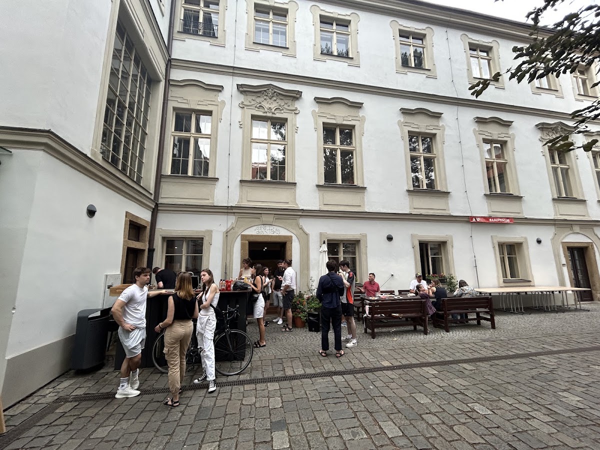 Cafe des Taxis