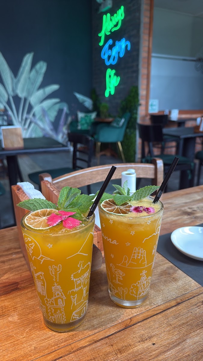 Dubliness M & R cafe