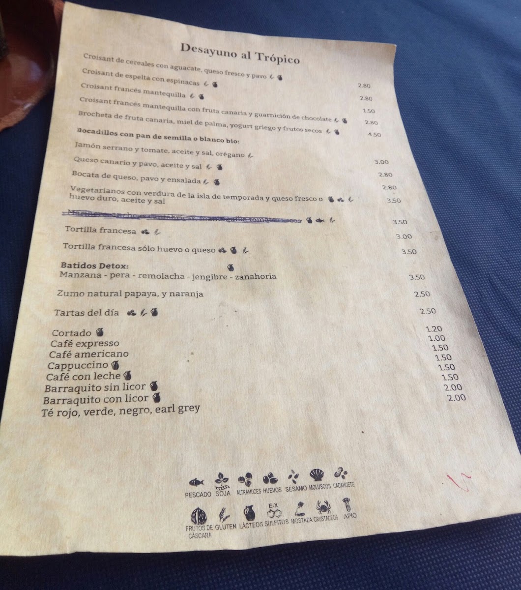 Resturante el Tropico menu board