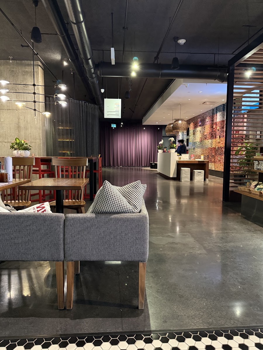 Lounge Alt Ottawa