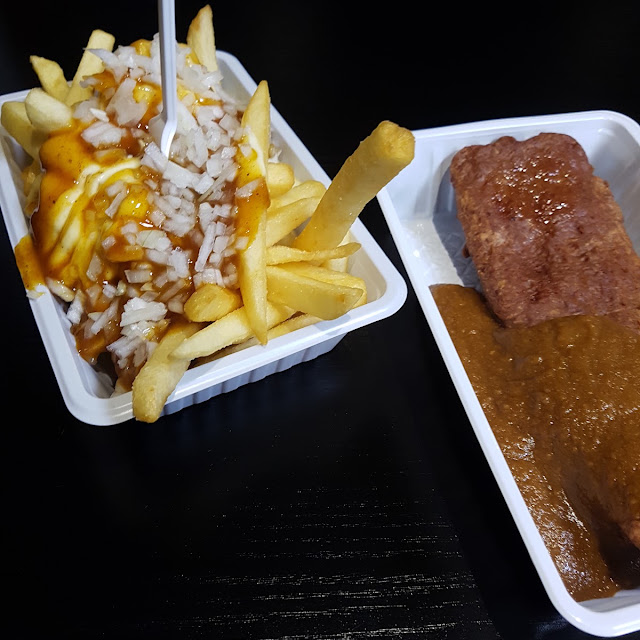Friet Speciaal Met Een Mexicano Sate