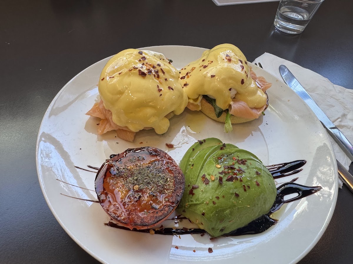 Dinoni Cafe