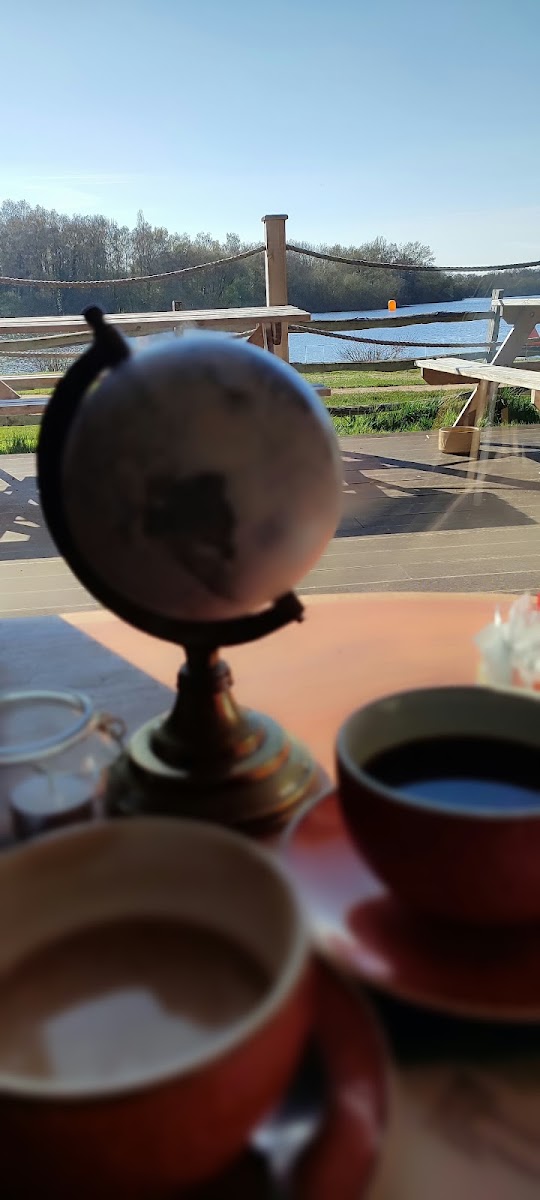 Lakeview Café