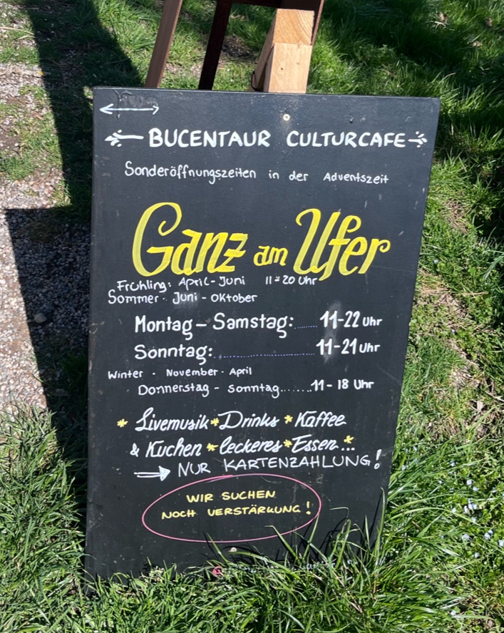 Ganz am Ufer menu board