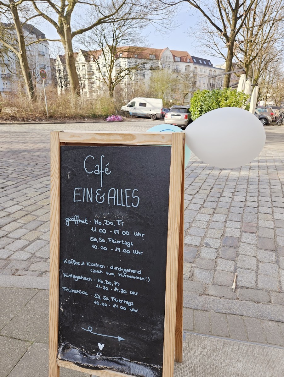 Ein & Alles menu board