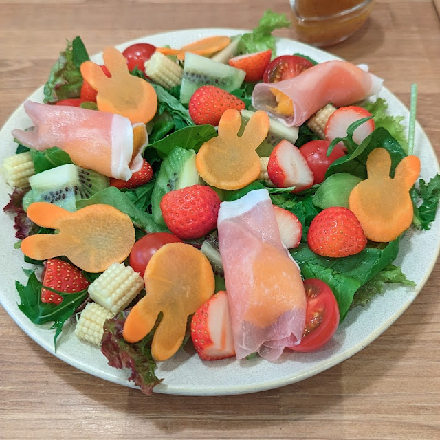 彩りフルーツサラダ