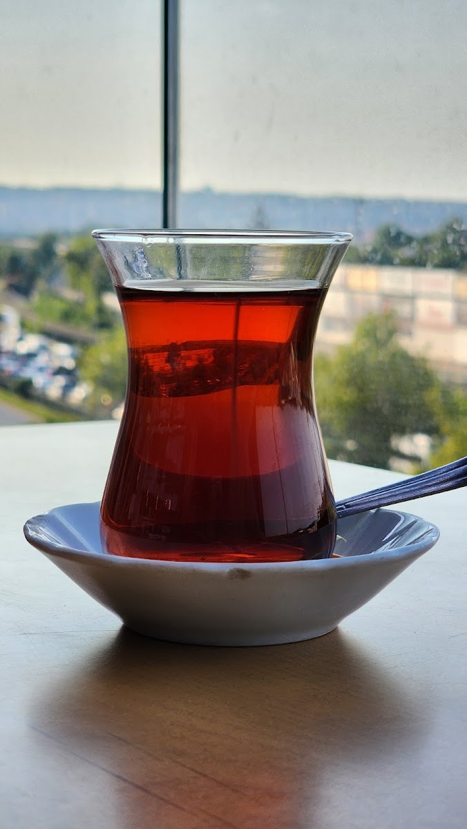 ÖZSÜT Piazza Avym