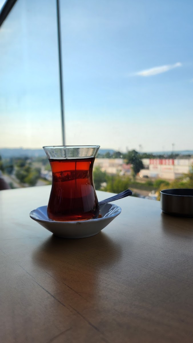 ÖZSÜT Piazza Avym
